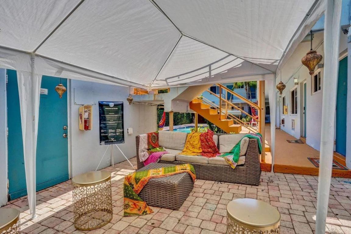 Secluded Hollywood Studio Walk To Beach Boardwalk Apartment Dania Beach Exterior foto